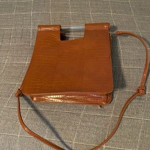 BEIS cute brown bag! Inside storage pockets. Great condition.